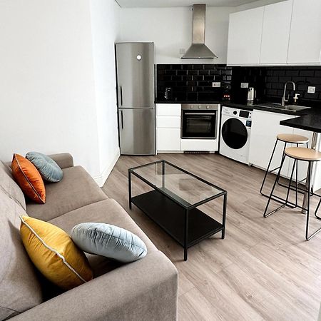 Modern City Centre Two Bedroom Windsor Apartment - Grand Central House Gibraltar Exterior photo